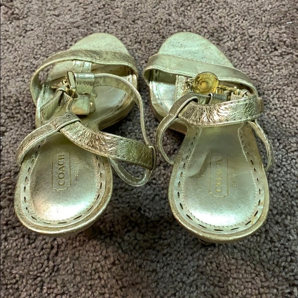 Shoes - Picture 2 of 4